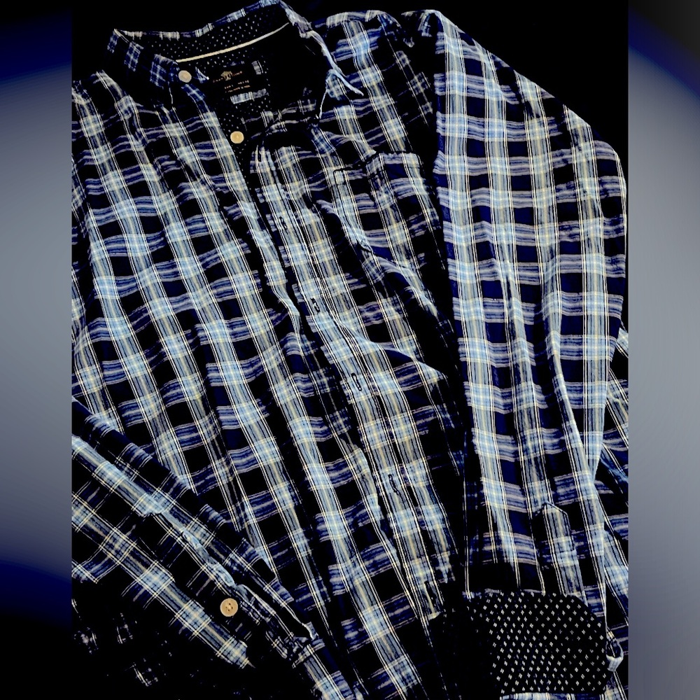 Mens “BOUTIQUE BOUGHT” very beautiful dress shirt !